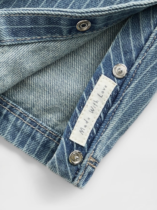 combinaison utilitaire à rayures en denim pour bébé