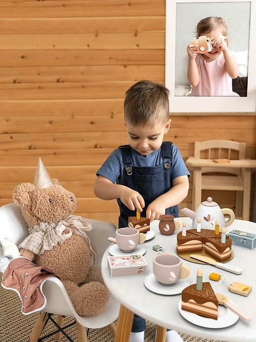 service à thé danniversaire pour tout-petit