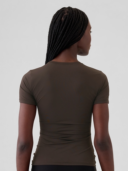 t-shirt second skin