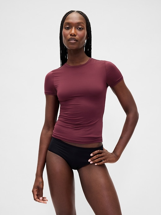 t-shirt second skin