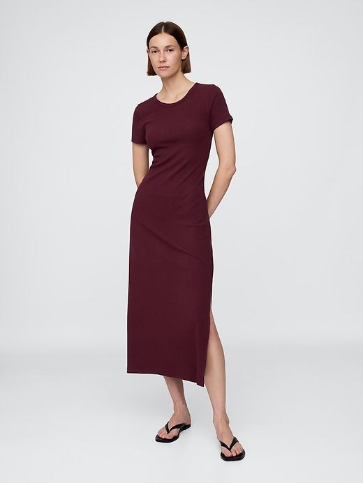 robe t-shirt maxi côtelée moderne