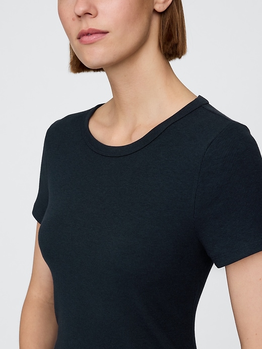 robe t-shirt maxi côtelée moderne