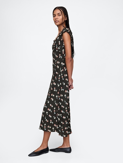 robe longue en crêpe à décolleté cœur