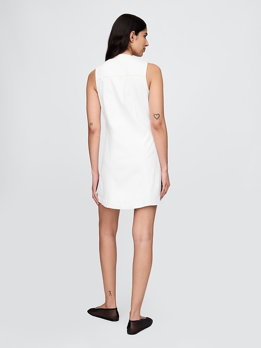 robe courte en jean à col v