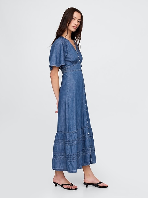 robe longue à volants et manches papillon