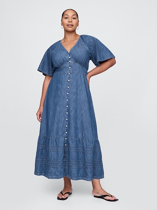 robe longue à volants et manches papillon