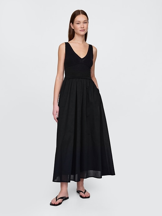 robe maxi en crochet et techniques mixtes