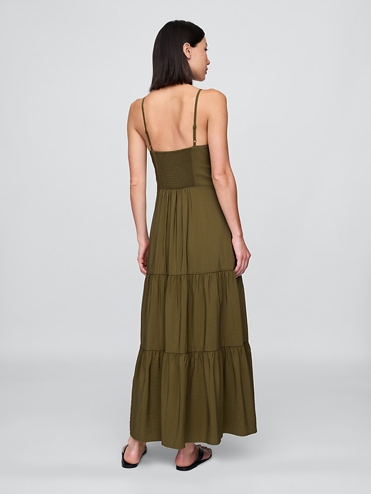 robe longue à volants et nœud sur le devant