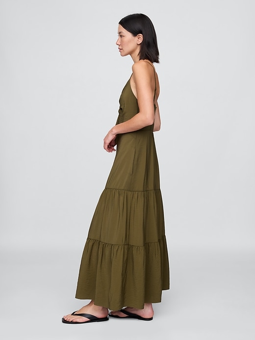 robe longue à volants et nœud sur le devant