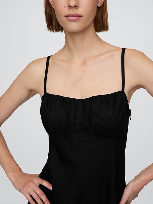 robe courte à corsage froncé en lin mélangé