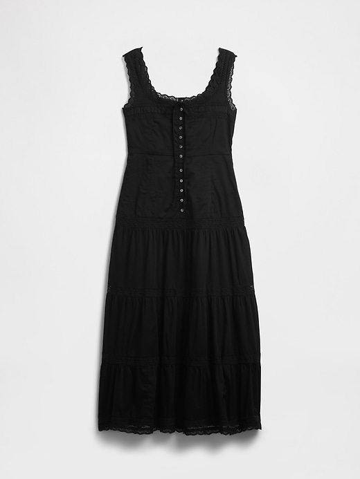robe longue à volants ornée de dentelle