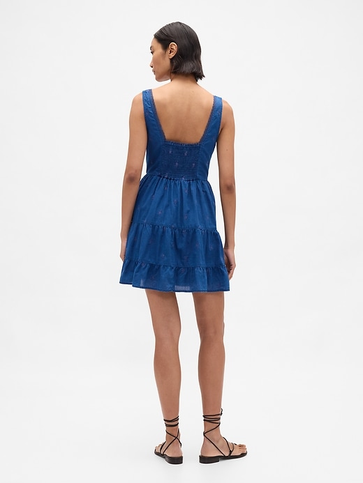 robe courte à volants ornée de dentelle