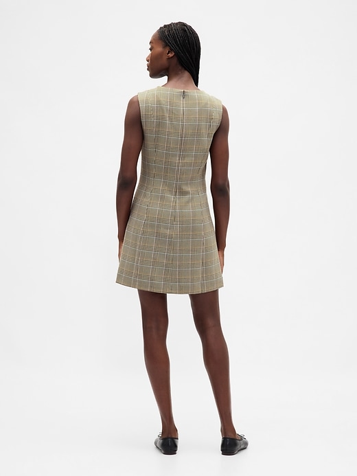 robe courte à col montant