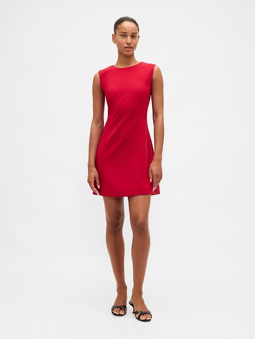 robe courte à col montant