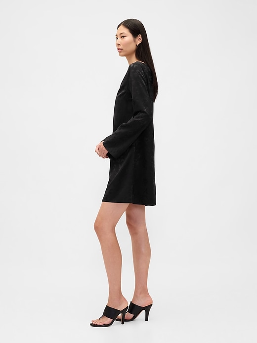 robe courte à col bateau