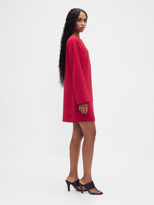 robe courte à col bateau