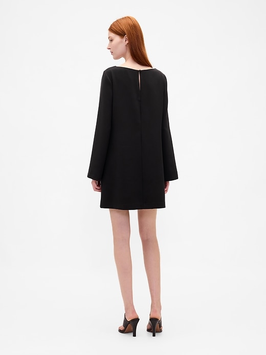 robe courte à col bateau