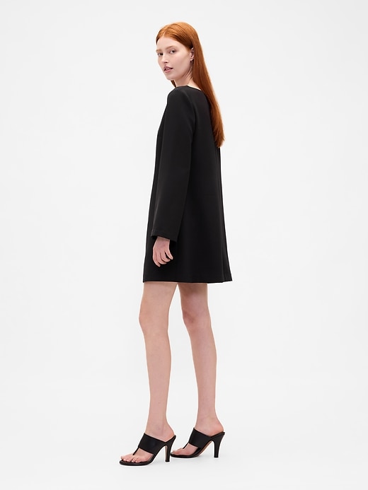 robe courte à col bateau