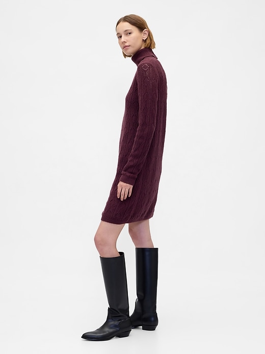 robe pull à col roulé en maille cashsoft