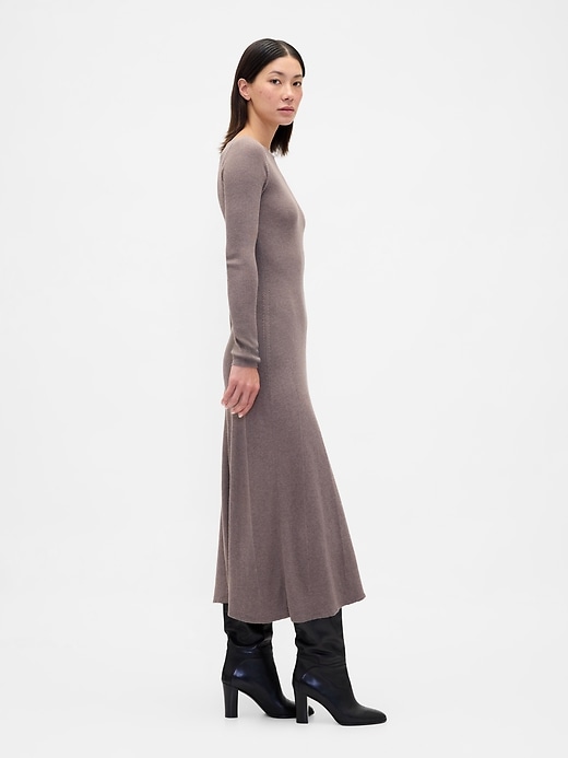 robe pull maxi légère en côtes cashsoft