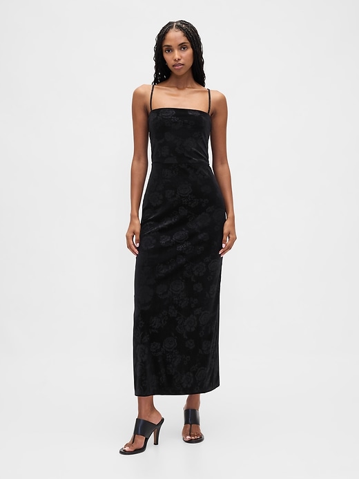 robe longue en velours à col carré