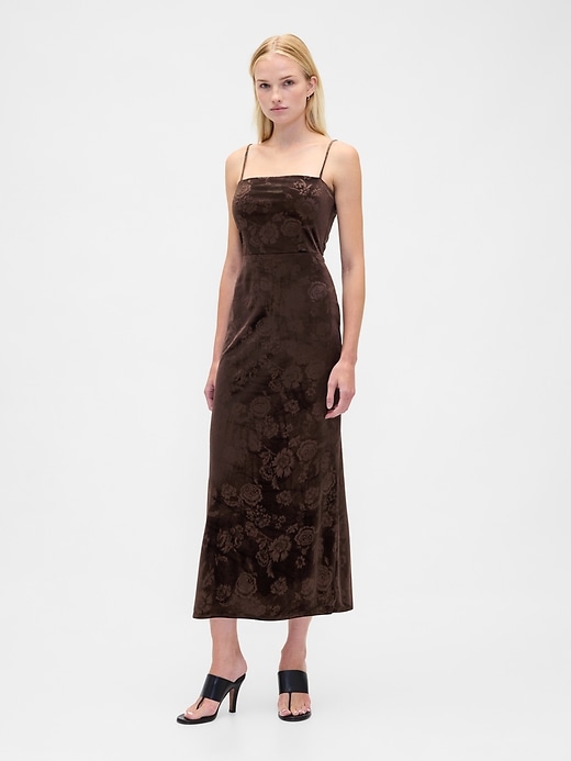 robe longue en velours à col carré