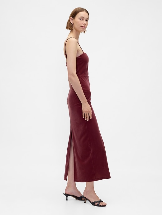 robe longue en velours à col carré