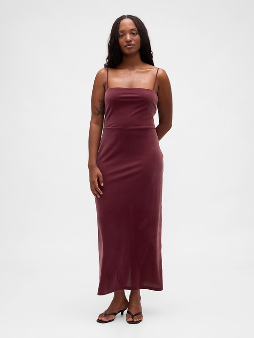 robe longue en velours à col carré