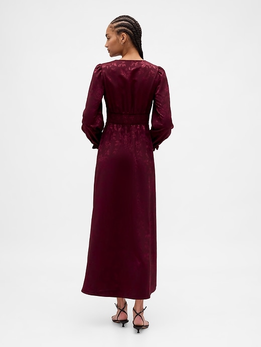 robe longue boutonnée à col en v