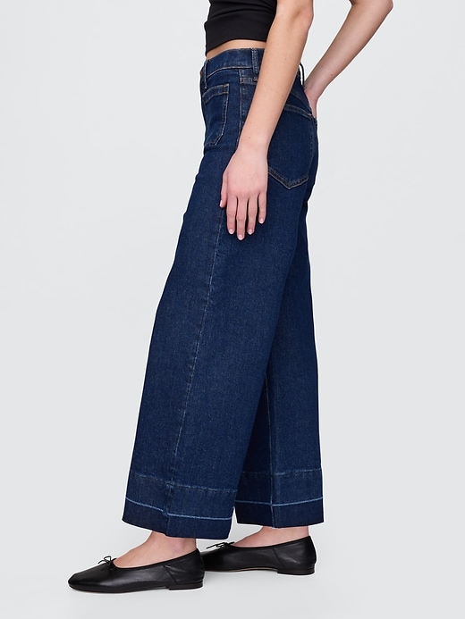 jean large à jambes hautes et chevilles
