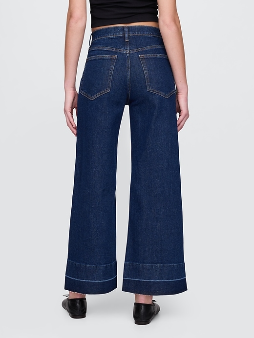 jean large à jambes hautes et chevilles
