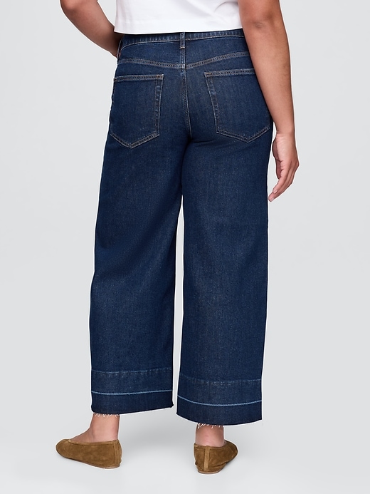 jean large à jambes hautes et chevilles