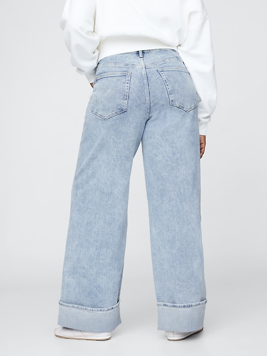jean taille haute à jambes larges et revers