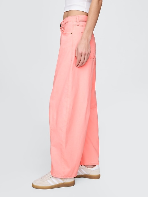 jean taille haute en forme de fer à cheval