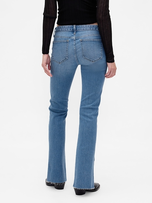 jean taille basse long et élancé à ourlet fendu
