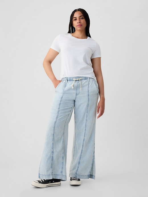 pantalon en denim à jambes larges et confortables