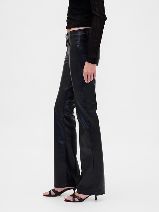 pantalon long et élancé taille basse en cuir végétalien recyclé
