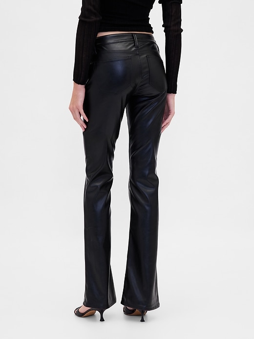 pantalon long et élancé taille basse en cuir végétalien recyclé