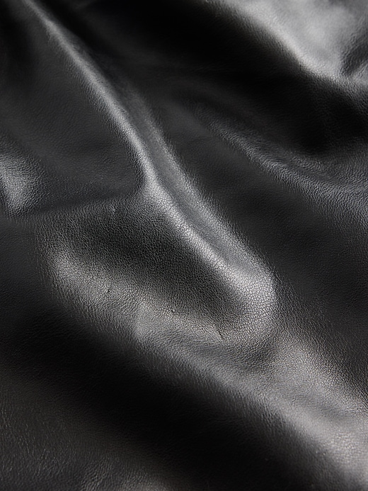 pantalon long et élancé taille basse en cuir végétalien recyclé