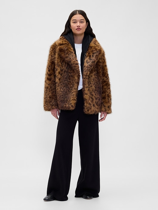 manteau en fausse fourrure léopard