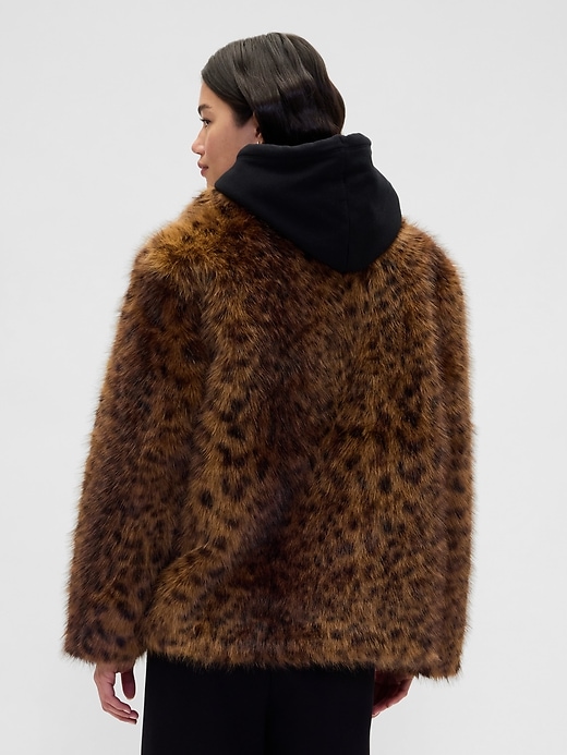 manteau en fausse fourrure léopard