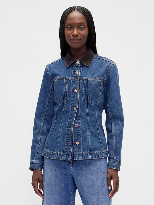 veste en jean longue cintrée