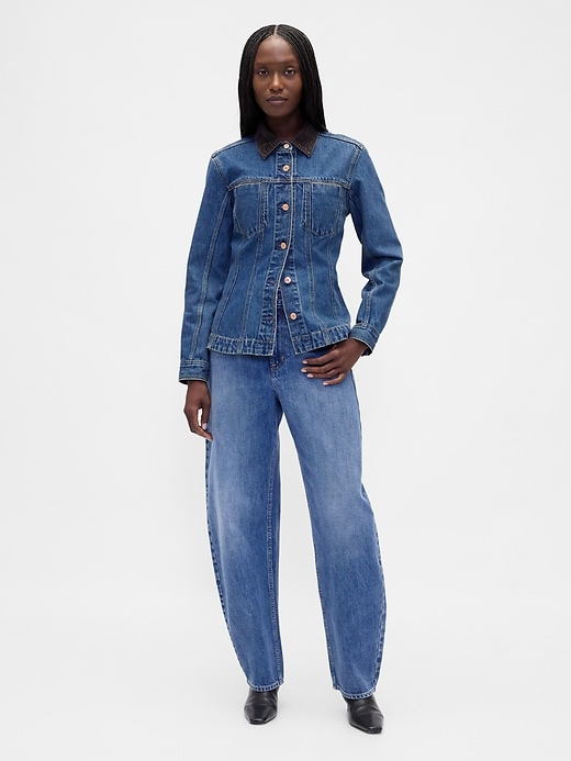veste en jean longue cintrée