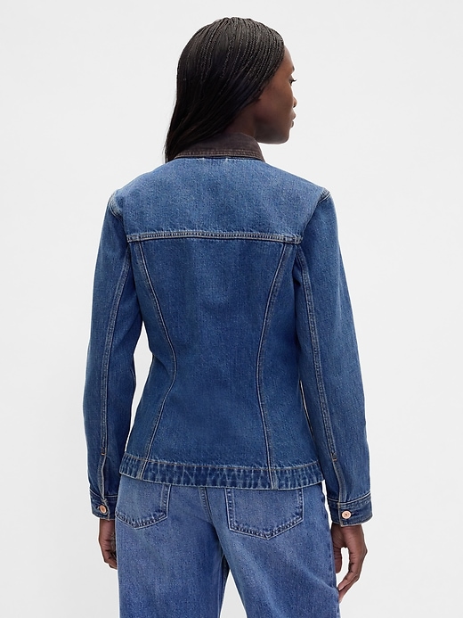 veste en jean longue cintrée