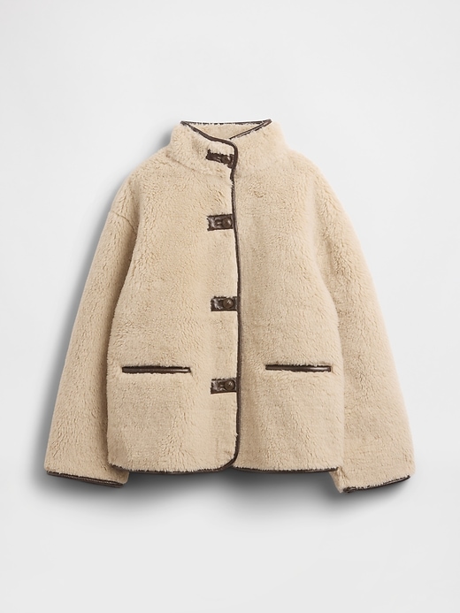veste en sherpa recyclé et garniture en cuir végétalien