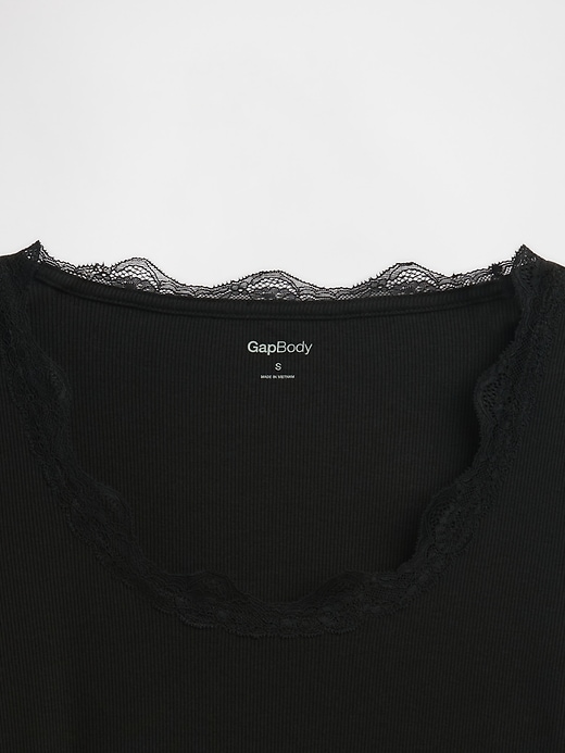 haut de pyjama côtelé à bordure en dentelle mini