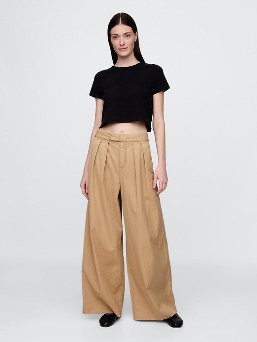 pantalon kaki à jambes larges plissé en sergé taille haute