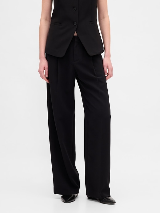 pantalon 365 à jambes larges plissées et taille basse