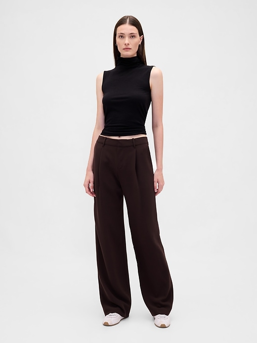 pantalon 365 à jambes larges plissées et taille basse