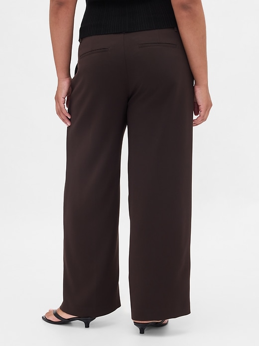 pantalon 365 à jambes larges plissées et taille basse